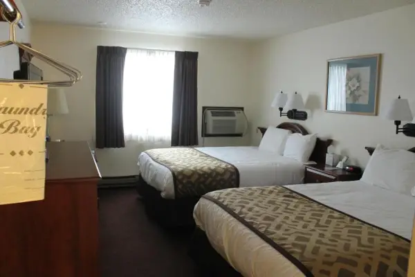 Lone Tree Inn 7